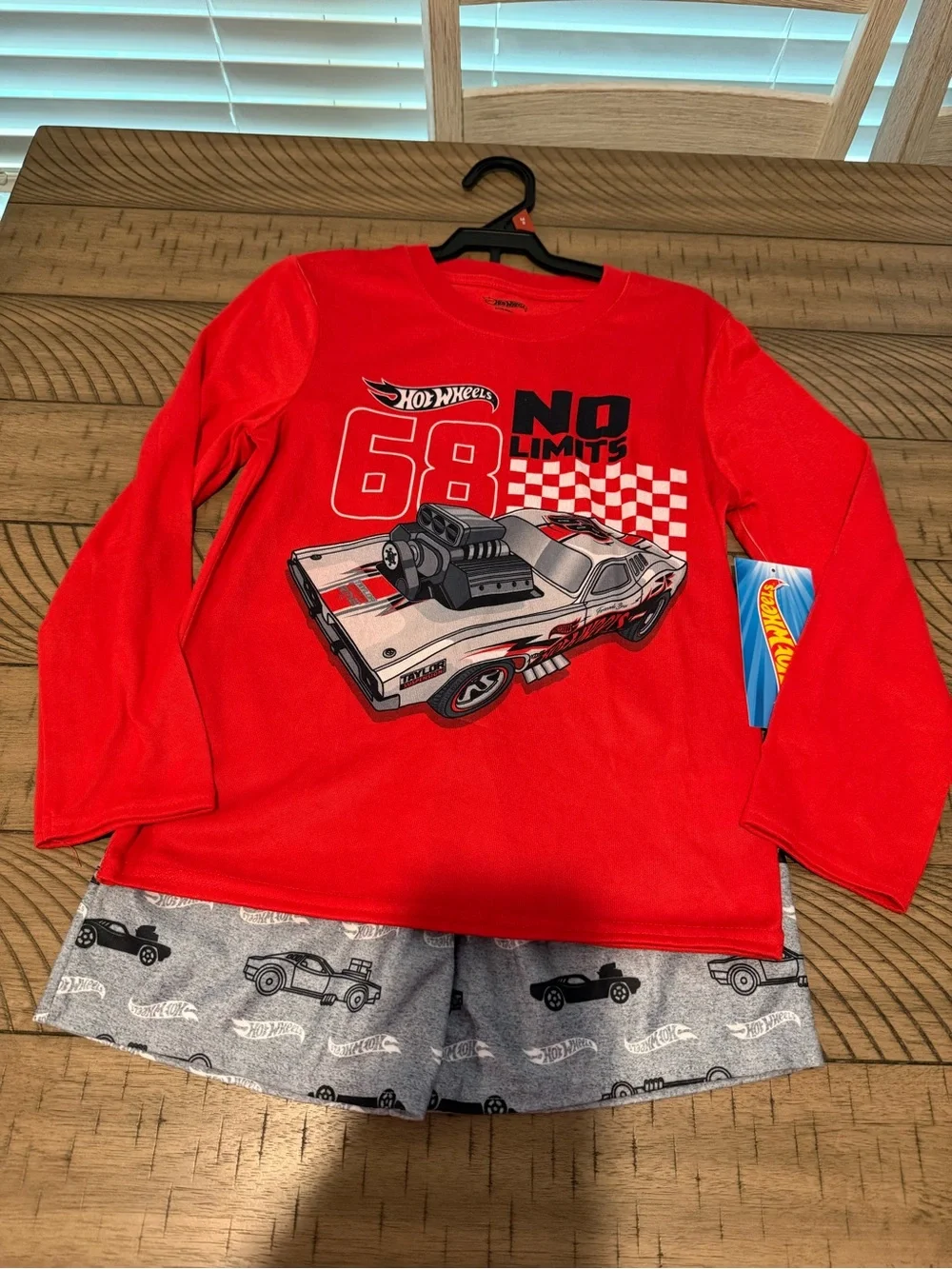 Hot Wheels Boys' Red Flame-Resistant Pajama Set size M -NWT
